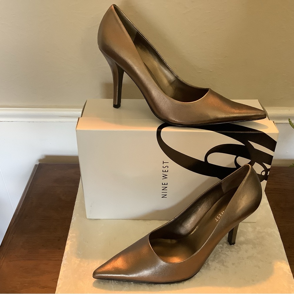 New Nine West Fredao Taupe Heels 8